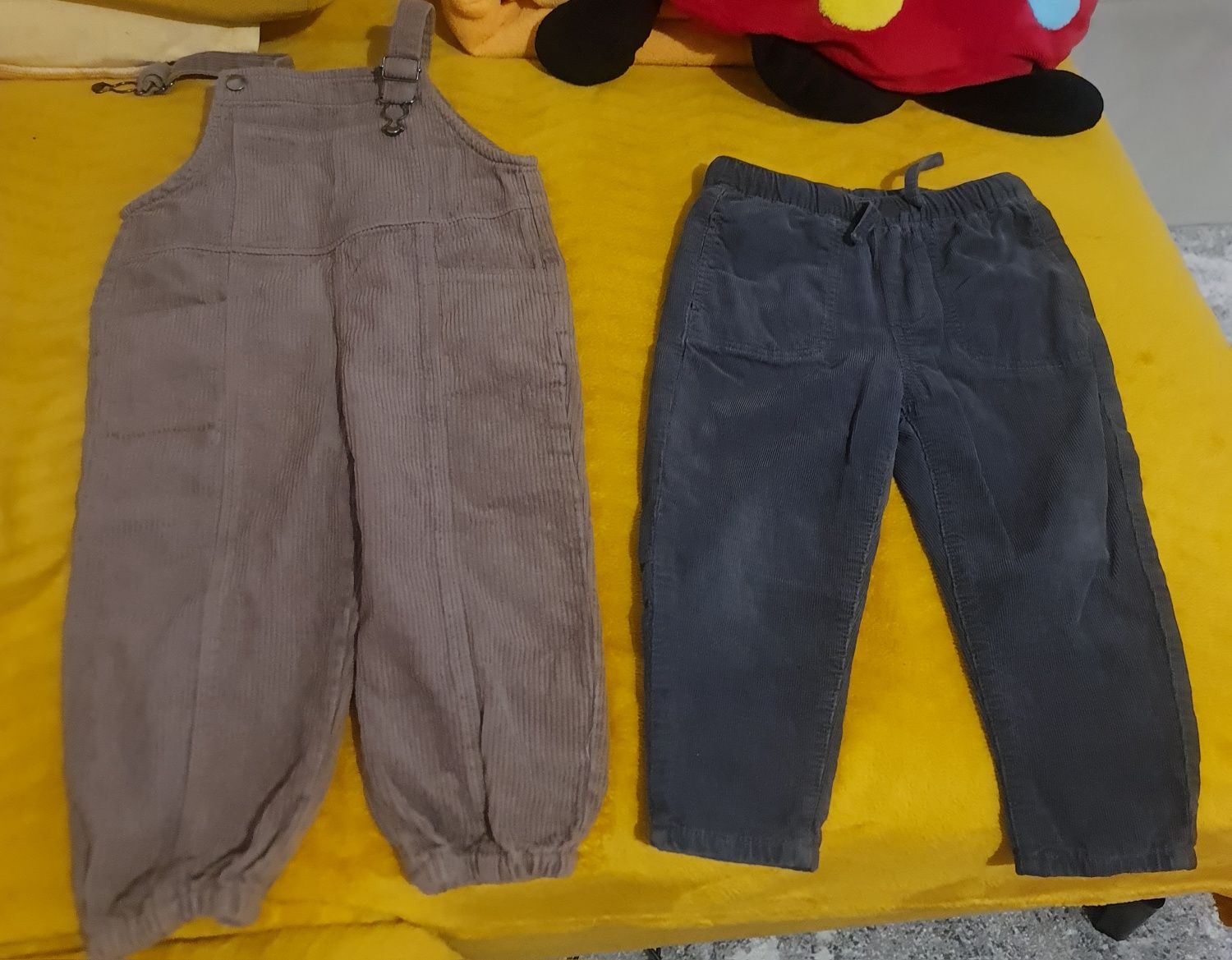 Pantaloni si salopeta Zara, marime 98