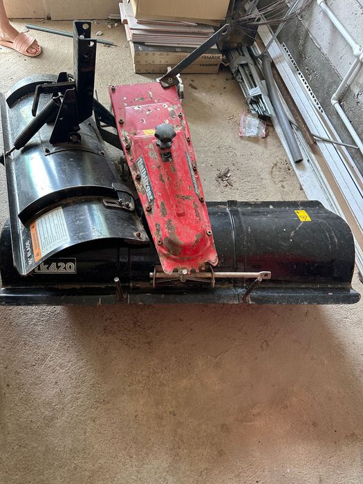 Tractoras de tuns gazon Mtd 18 cp