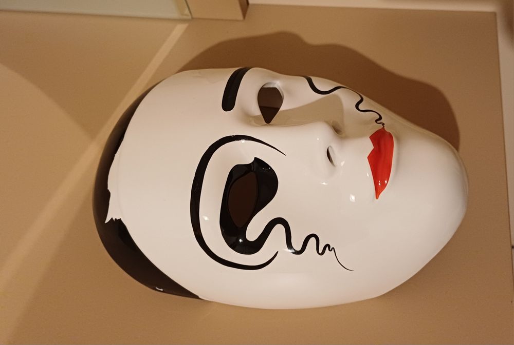 Италиански порцеланови маски