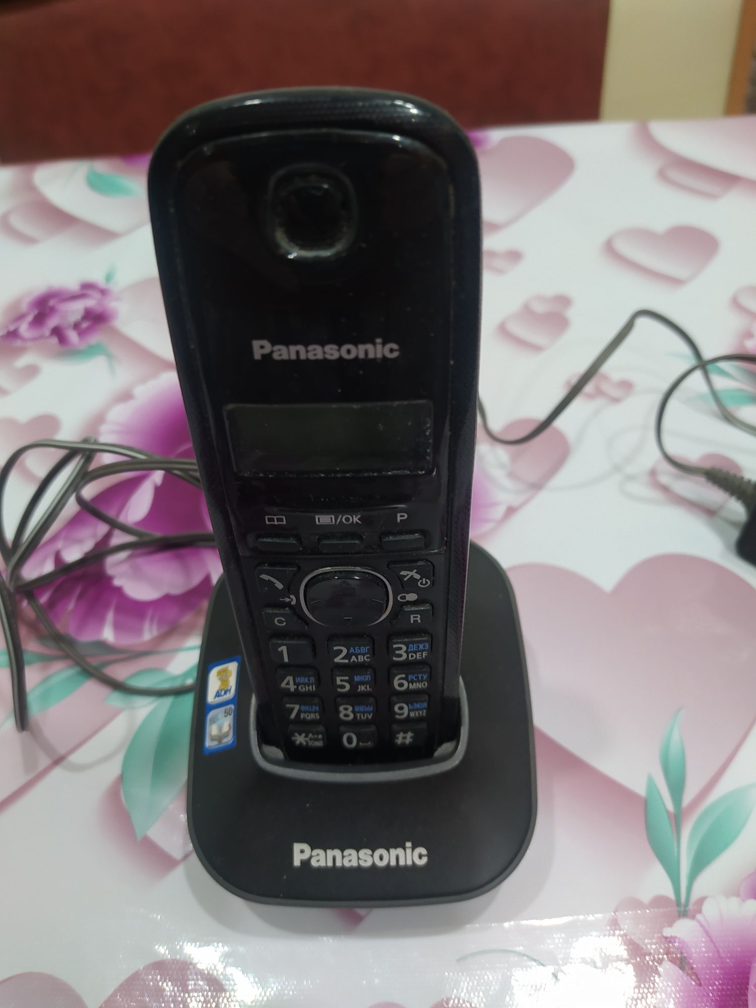 Цифровой беспроводной телефон Panasonic.