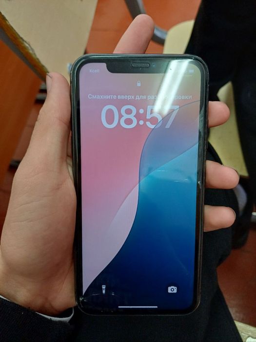 Iphone 11 хорошее состояние