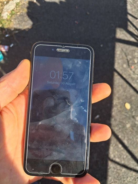 Iphone 7 80% baterie  merge foarte bine totul funtiona !l