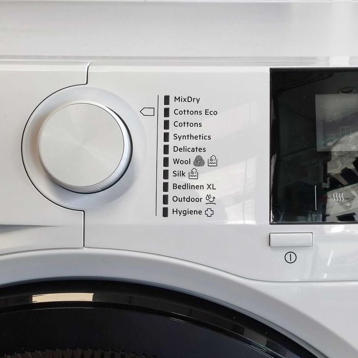 Сушилня AEG TR818A4E, 8 кг, Инверторен мотор, Термопомпа