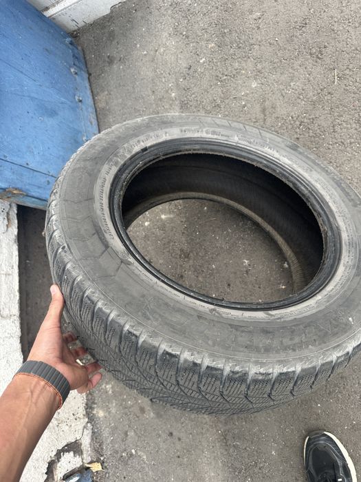 Шины зимние 2 штуки