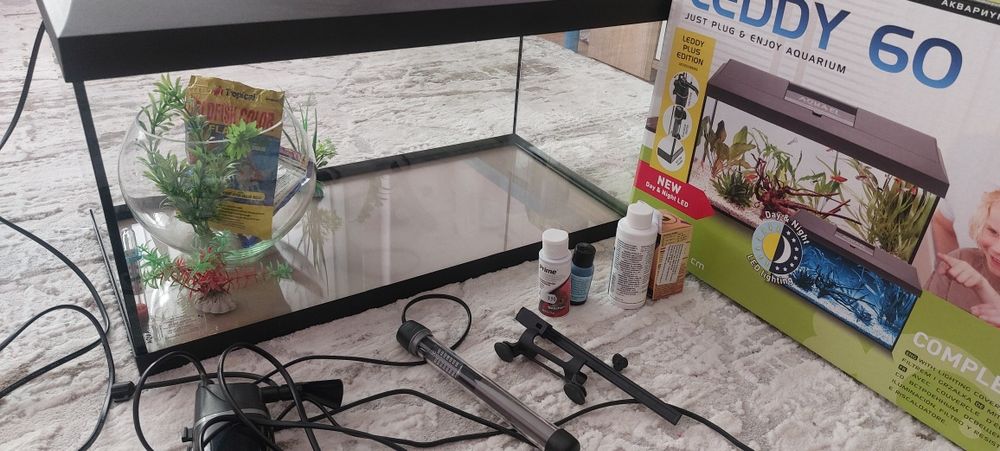 Аквариум 54л. Размери 60-30-30