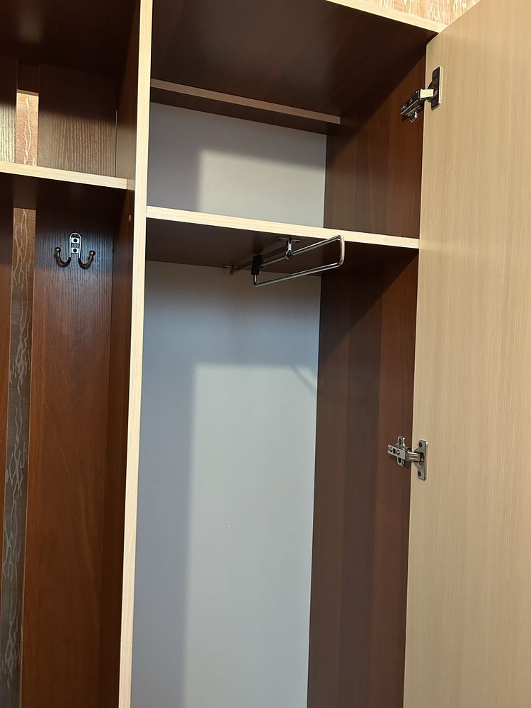 Продам прихожую