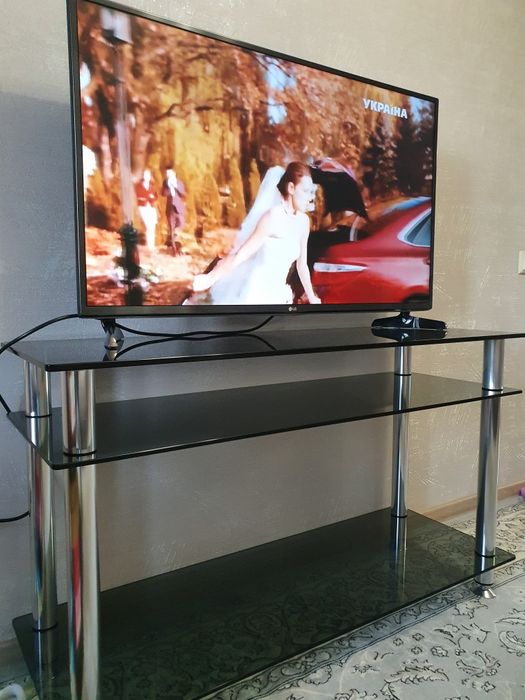 Тумба, столик для телевизора
