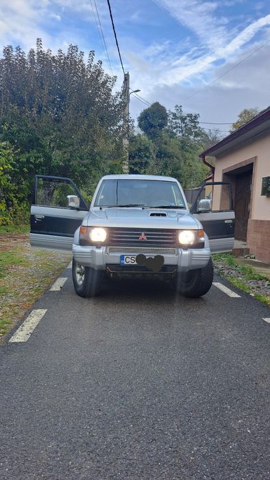 Vând mitsubishi pajero 2.8