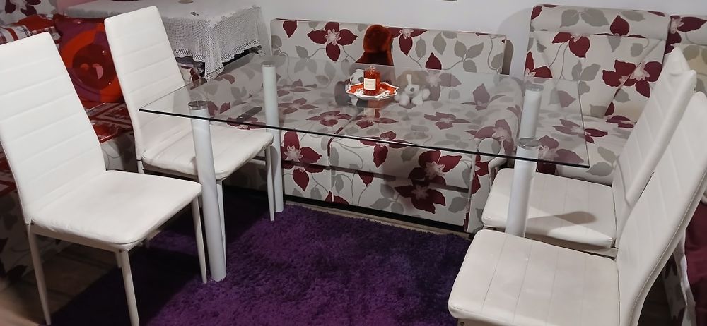 Трапезна маса  и 4 стола