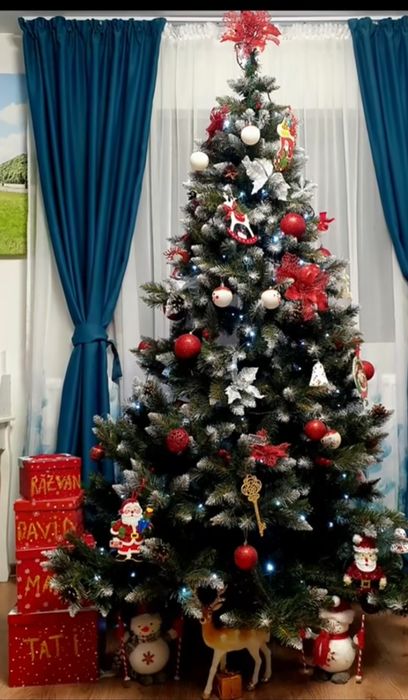 Vând urgent brad artificial