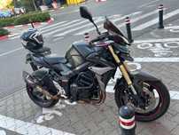 Motocicleta Suzuki GSR