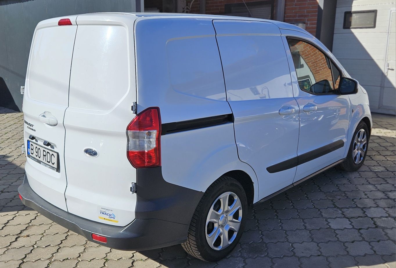 Ford Transit Courier 2015 1.5 TDCI Euro 5  107000 km