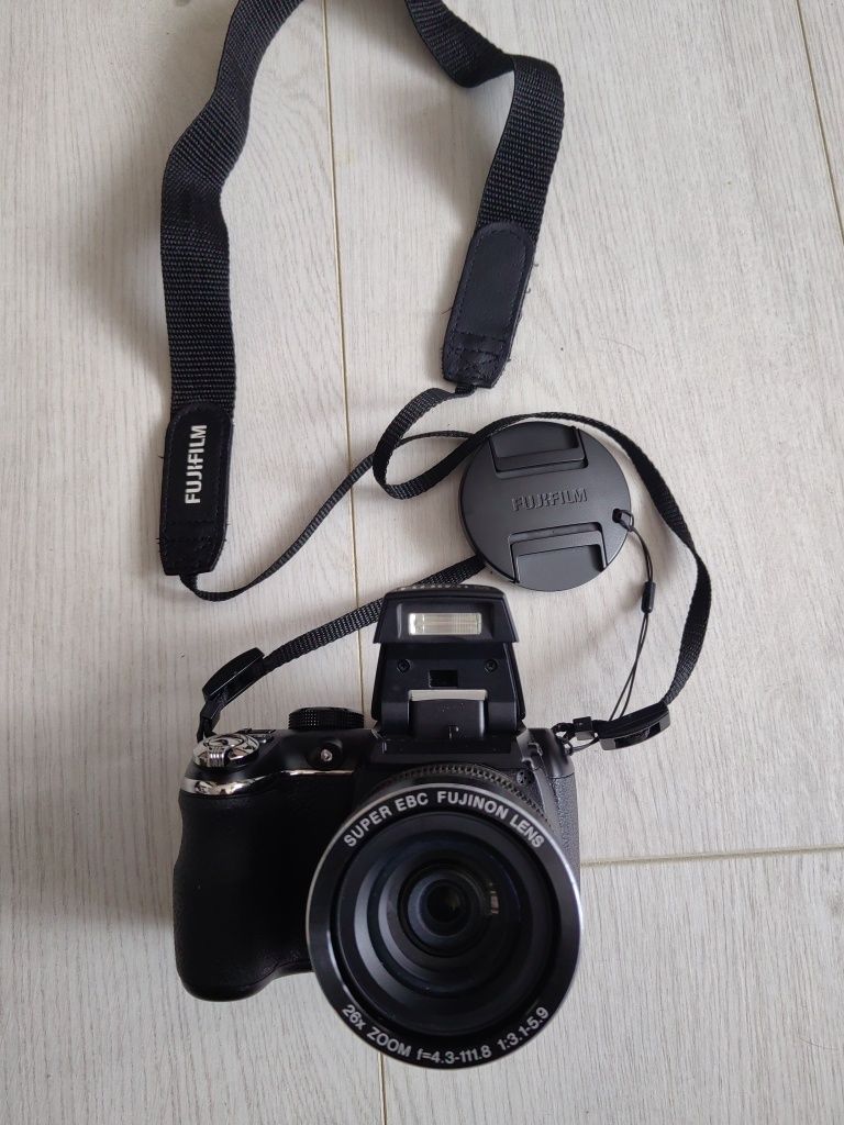 Aparat foto Fujifilm FinePix S4300 14MP black