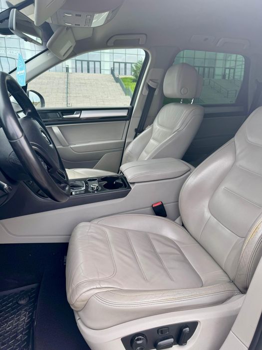 VW TOUAREG 7p 3.0Tdi an 2012. PREȚ 9999€uro