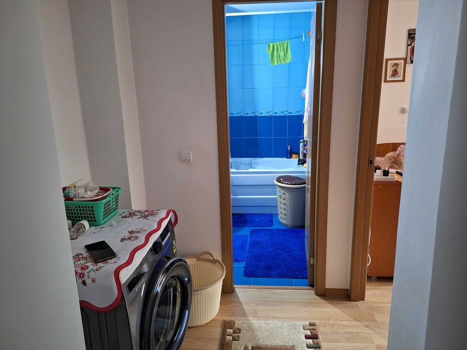Închiriez apartament