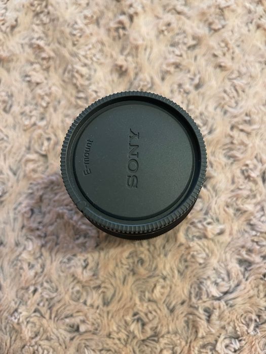 Обектив Sony E 18-135 мм