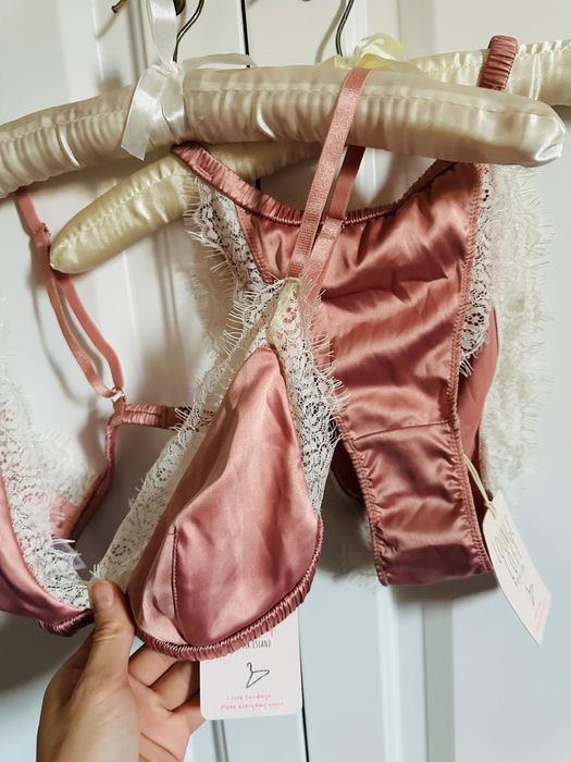 Lenjerie sexy, chiloti si sutien noi cu eticheta, S / M