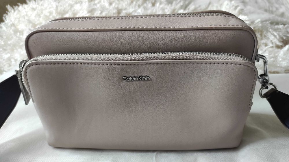 Дамска чанта Calvin Klein