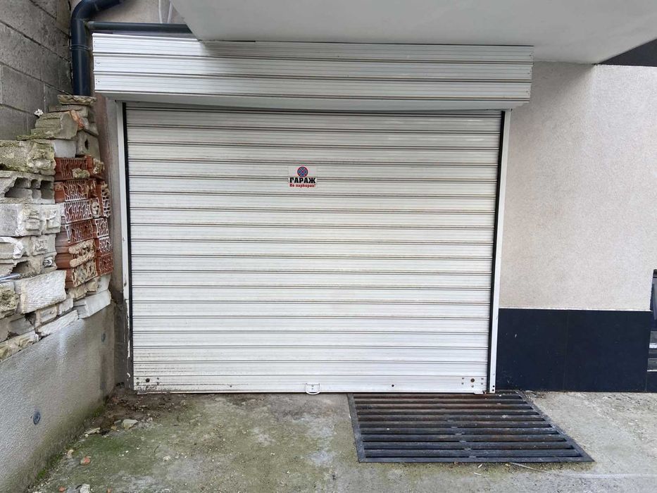 Дава се под наем Гараж / Паркомясто в Варна, Колхозен пазар - 35 кв.м за 153 € - Снимка #2