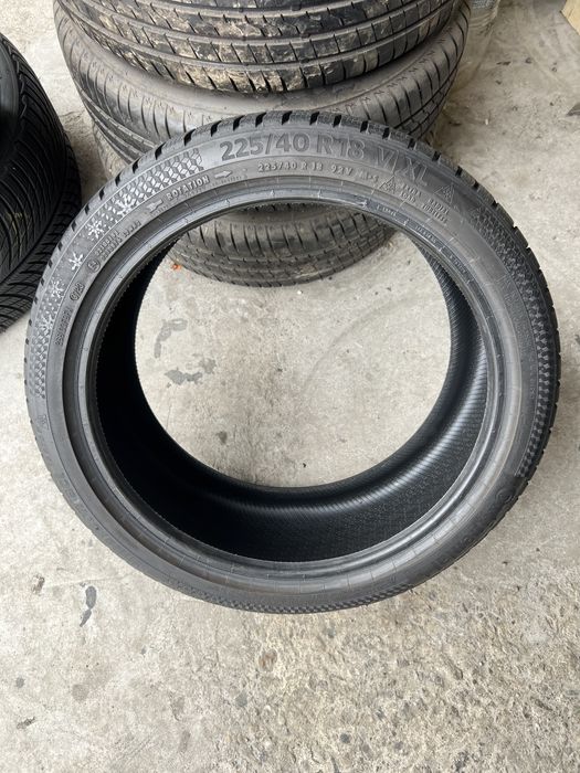 4 anvelope de iarna 225/40/18 Continental 7.5-8 mm