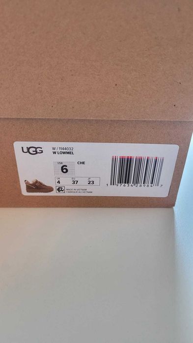 UGG Lowmel Chestnut
