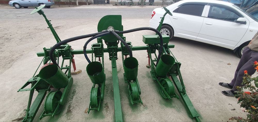 Ruminski selka. Zavodskoy. 
Donli mahsolutlarni barchasini ekadi. Ek