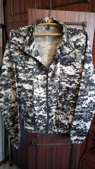 Продам костюм камужляжный