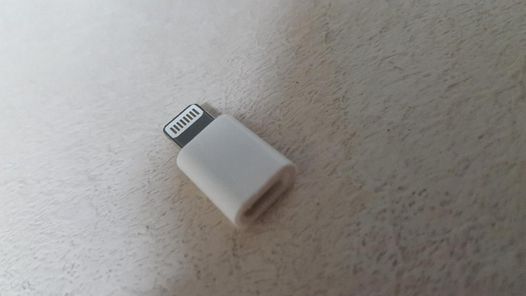 Adaptor de la micro usb la 8 pin - Incarcator iPhone - cablu de date