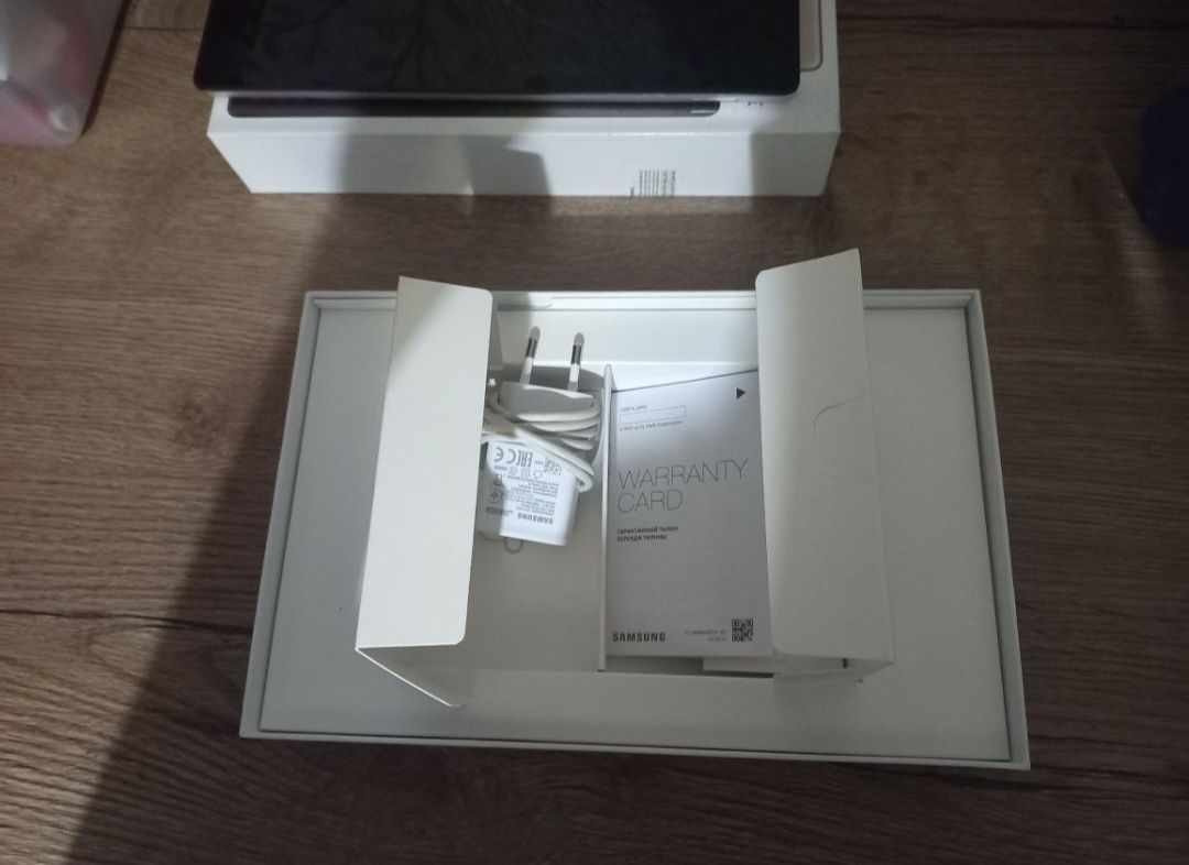 Samsung Galaxy Tab A7 lite,в подарок за покупку чехол