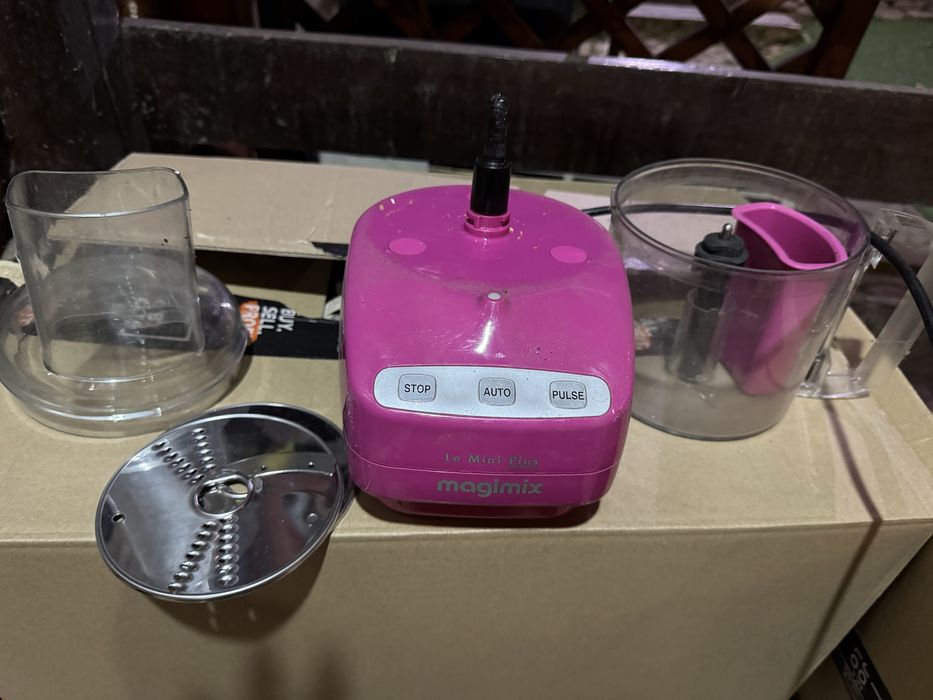 Blander magimix stare buna dar lipse piese il vand pentru piese