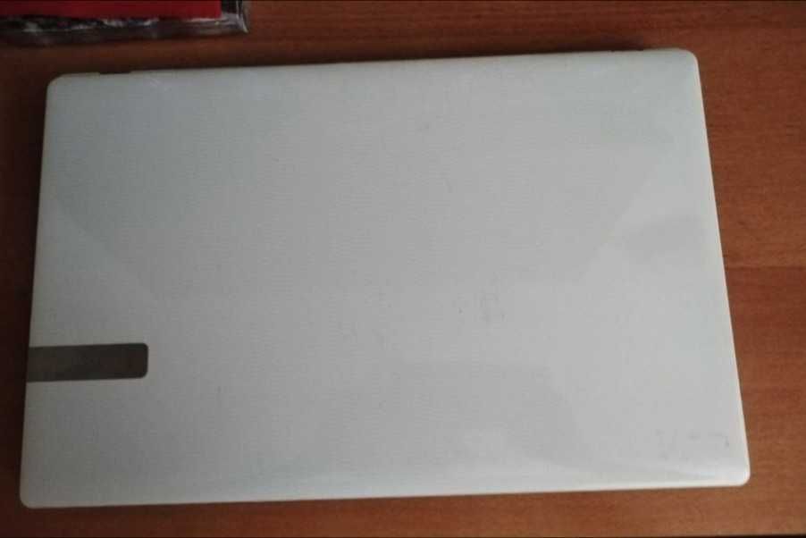 Лаптоп Packard Bell 17.3 " i5 SSD