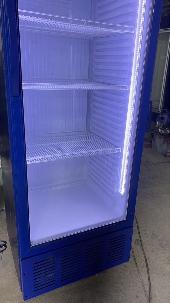 Vitrina frigirifica pentru sucuri