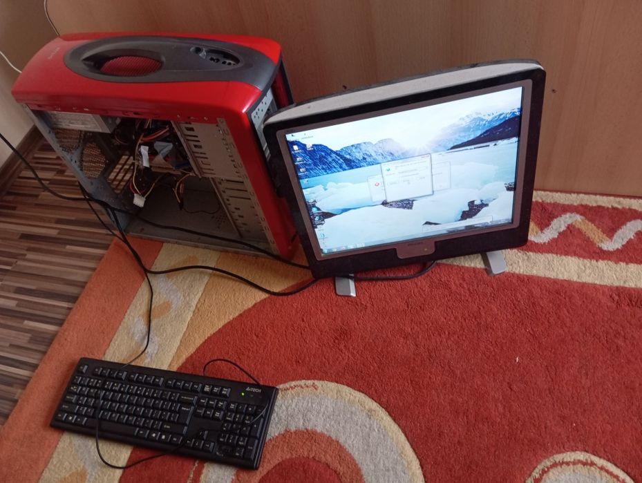 Voi vinde un PC complet