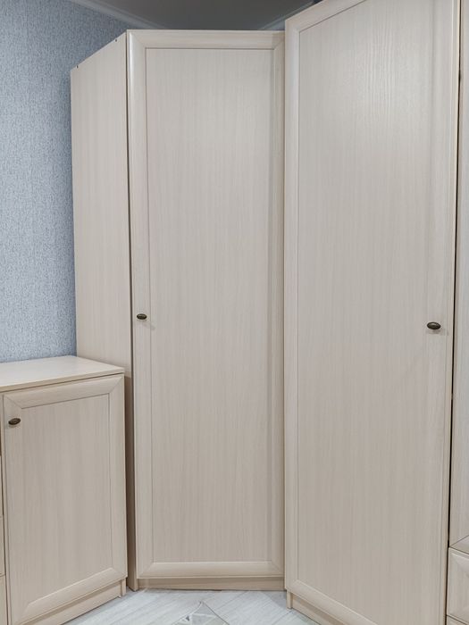 Шкаф и комод для спальни