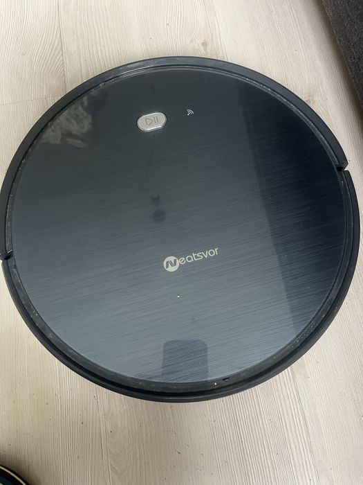 Dezmembrez robot de curatenie Neatsvor