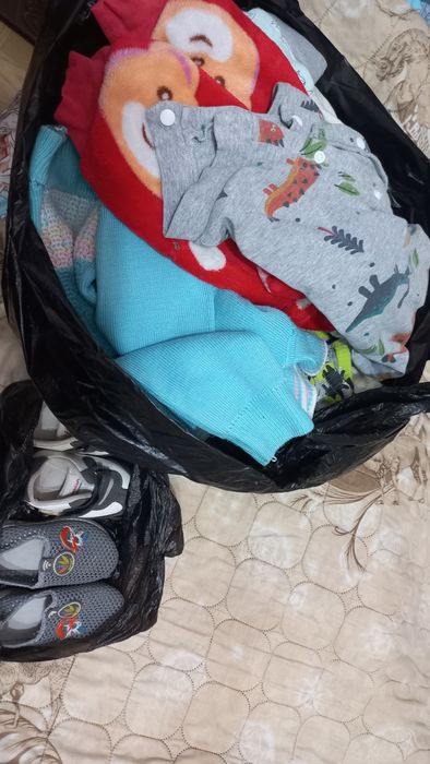 Продам трусики доя плавания Huggies и противоскол коврик