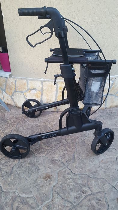 Dispozitiv premergător pt. persoane cu dizabilitati