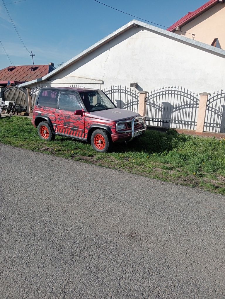 Suzuki Vitara 4x4 1,6 16 v benzina 1997ITP valabil 2025Stare bună de f