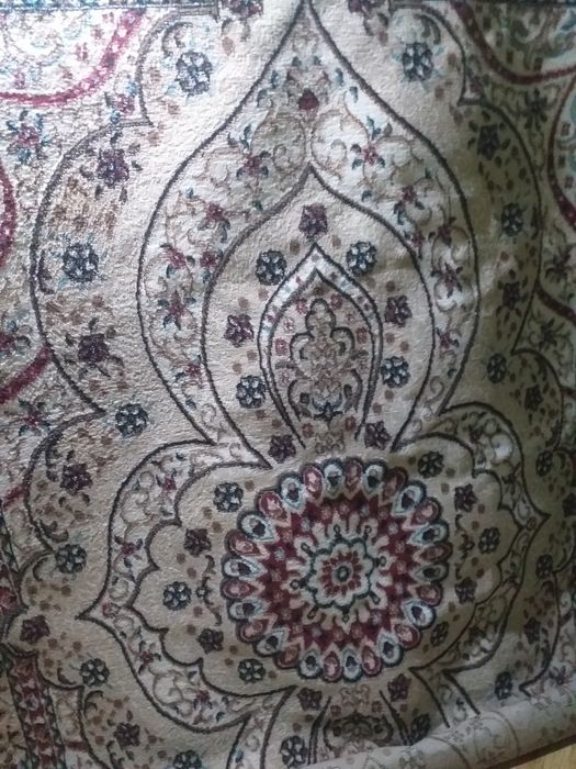 Продам ковёр в отл.состоянии