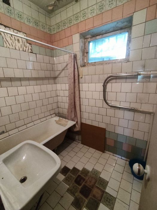 Продаётся квартира Чиланзар 8 квартал 2в3/2/4 кирпич