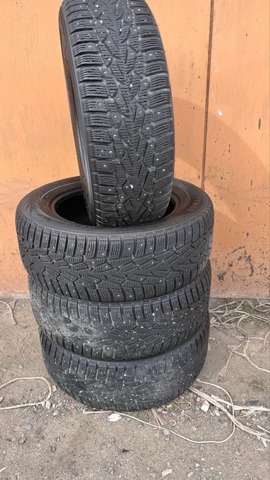 205/65 R16 Nokian  4шт