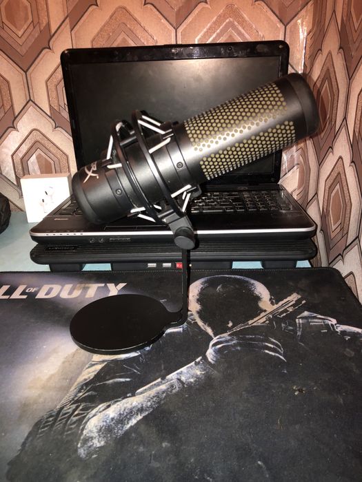 Продам микрофон HYPERX
