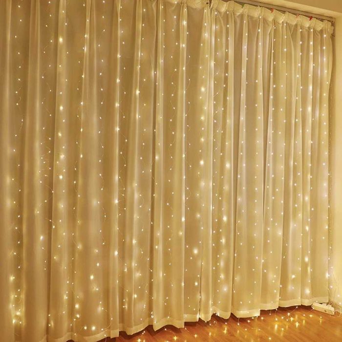 Коледни лампички с 300Led лампи 3 метра на 3 метра ,коледна завеса