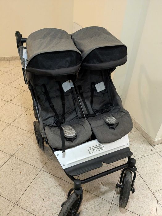 Mountain Buggy Duet Luxury Twin Pushchair With 2 Carrycots