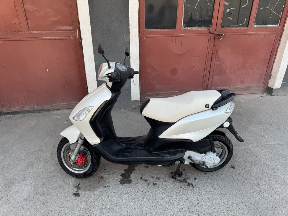 Vand scuter Piaggio 50cm
