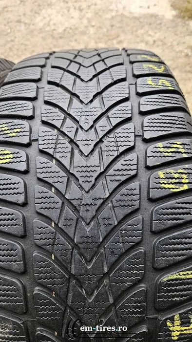 SET 2 Anvelope Iarna 225/50 R17 DUNLOP SP Winter ras