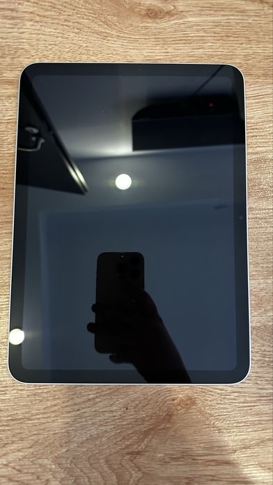URGENT!!  iPad generatia 10 (2022) noua