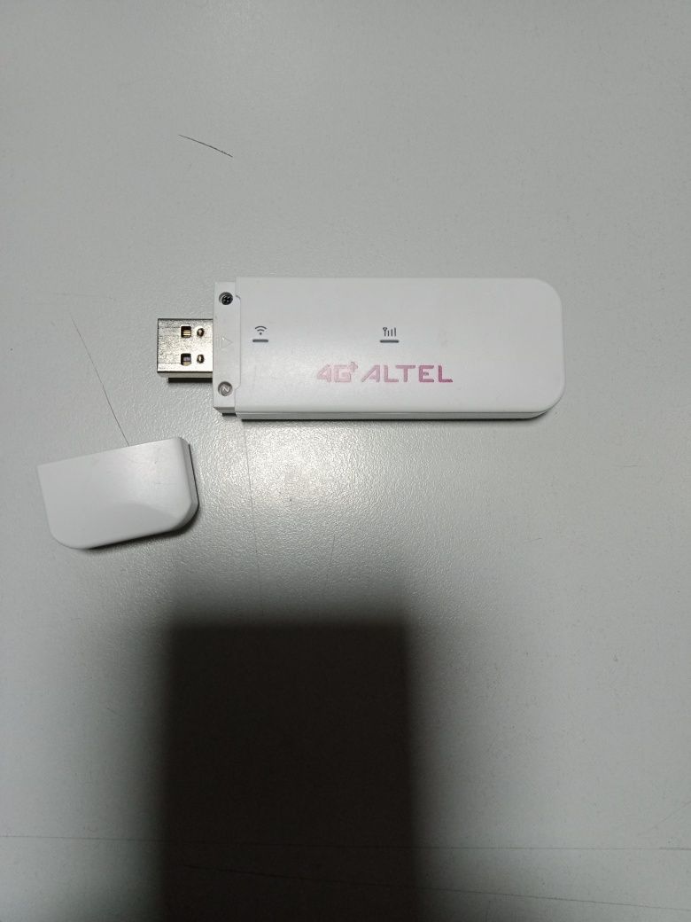Продам Алтел 4G+ модем
