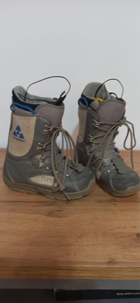 Boots Burton marimea 40