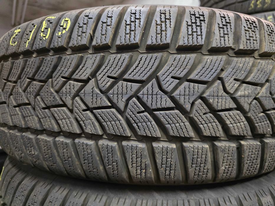 2бр Като нови зимни гуми 215 60 16 - Dunlop - DOT 2024